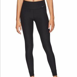 NIKE Women’s LEGEND 2.0 Tight Fit Training Tights, S